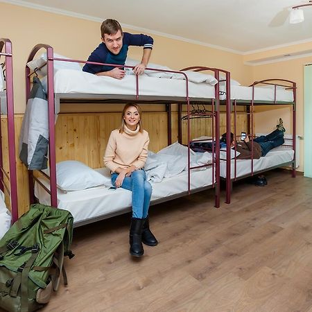 Tsentralnyi Hostel Ивано-Франковск Экстерьер фото